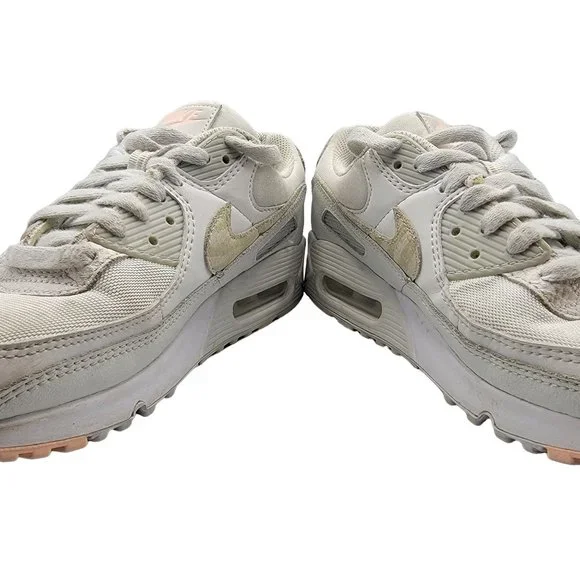 Nike Air Max 90 SE Womens Size 8.5 Shoes Summit White Light Bone CV8824-100